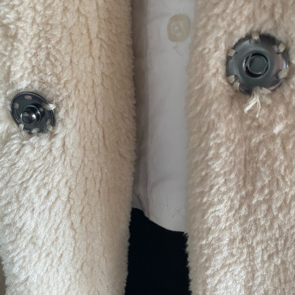 Smashed Lemon cozy Fleece Over Coat with Satin Cheetah Print interior - Picture 13 of 15